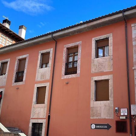Apartamentosarturo Llanes Laplaza Atico Centrico Eksteriør bilde